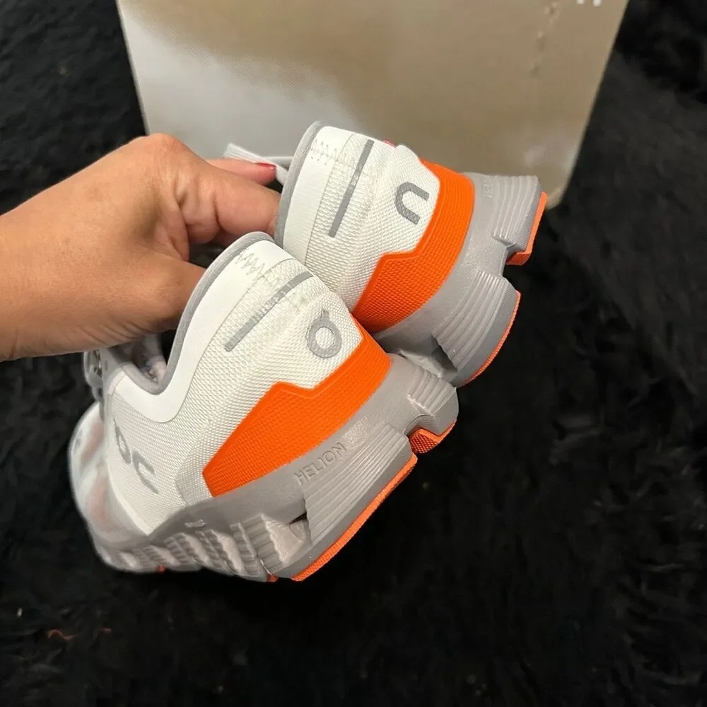 ON CLOUD X Ivory / Alloy athletic training lace up shoes sneakers women's 9 new - Picture 4 of 8